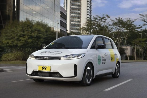 20230713-99-y-BYD-presentan-300